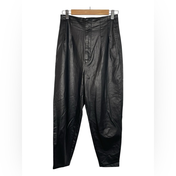 Free People Faux Black Leather Pleated Front Trouser Pants Pockets size 4 - Picture 2 of 11